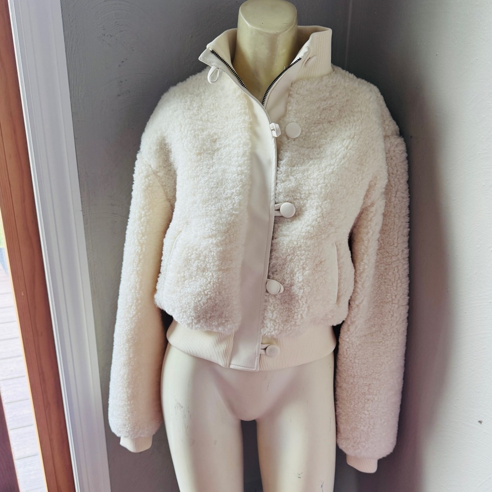 Blue Tilley x BARlll winter white thick fleece short winter coat size Xs